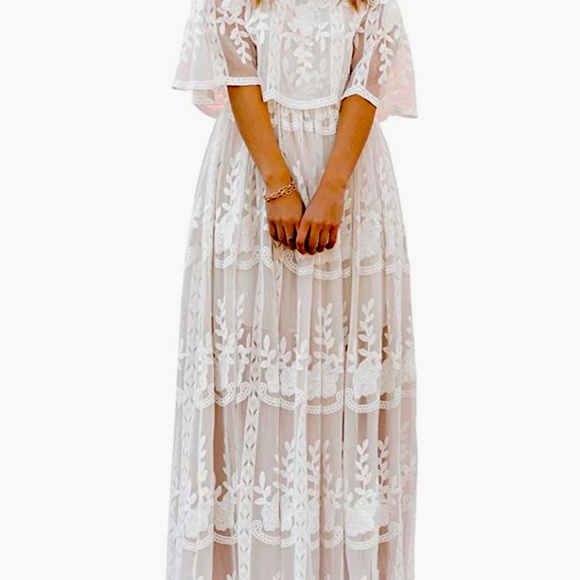 Boho Lace Maternity Gown - Picture 2 of 3